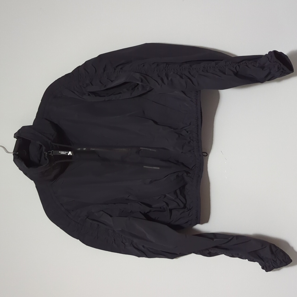 Athleta/Allyson Felix cropped windbreaker. Size Small.